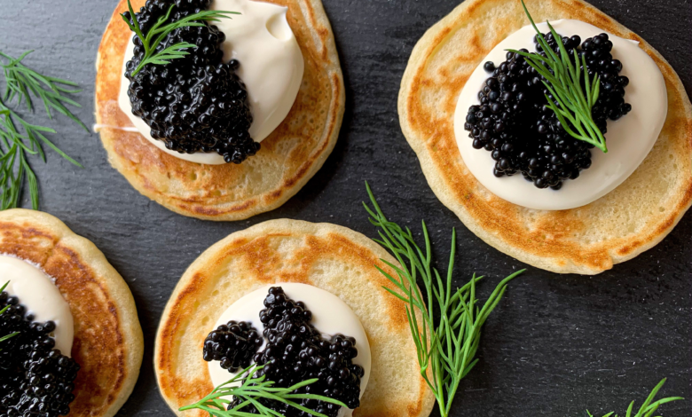 Caviar com Blinis e Crème Fraîche